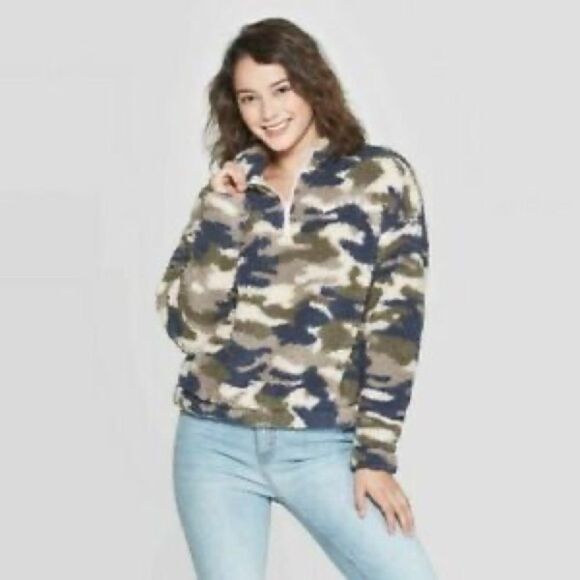 ✨Grayson Threads Camo Weekend Sherpa 1/4 zip - Picture 1 of 7
